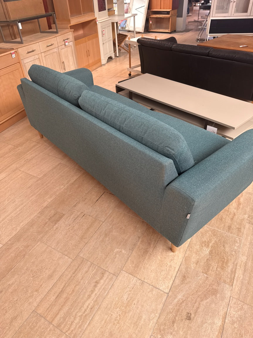Blå sofa "Hjort Knudsen"